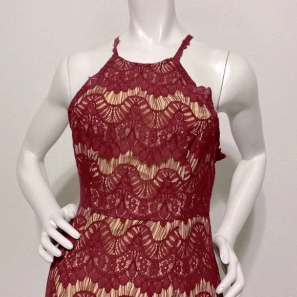 STYLEStalker Red Lace Backless Bodycon Halter Dress Size Small - Picture 4 of 11